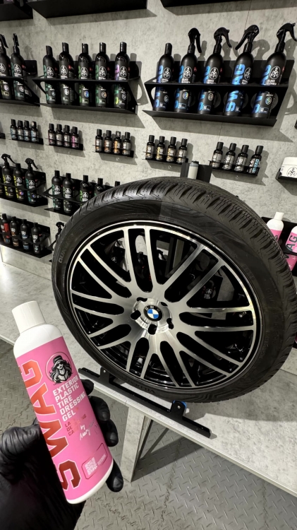 SWAG LADY EXTERIOR PLASTIC TIRE DRESSING Gel - Image 2